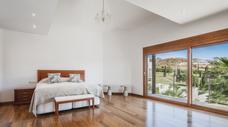 Málaga - Estepona - 1575m2