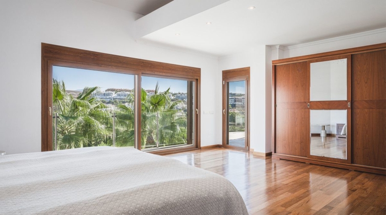 Málaga - Estepona - 1575m2