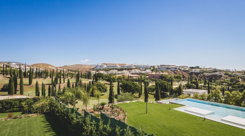Málaga - Estepona - 1575m2