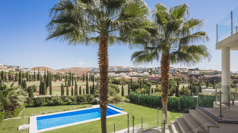 Málaga - Estepona - 1575m2