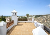 Vil·la amb terreny en venda a la España, Estepona, ref.: TR90901 foto
