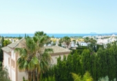 Vil·la amb terreny en venda a la España, Estepona, ref.: TR90901 foto