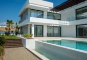 Vil·la amb terreny en venda a la España, Estepona, ref.: TR24749 foto