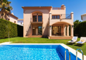 Vil·la amb terreny en venda a la España, Estepona, ref.: TR24747 foto