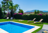 Vil·la amb terreny en venda a la España, Estepona, ref.: TR24747 foto