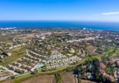 Xalet adossat amb terreny en venda a Estepona ref.: TR273741 foto