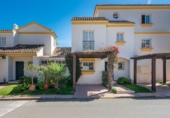 Xalet adossat amb terreny en venda a Estepona ref.: TR75899 foto