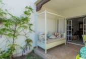 Xalet adossat amb terreny en venda a Estepona ref.: TR75899 foto