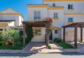 Xalet adossat amb terreny en venda a Estepona ref.: TR75899 foto