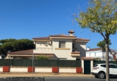 Xalet independent amb terreny en venda a Pinares de Lepe ref.: TR253202 foto