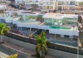 Chalet independiente con terreno en venta en Adeje ref: TR189674 foto