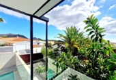 Chalet independiente con terreno en venta en Arona ref: TR253412 foto