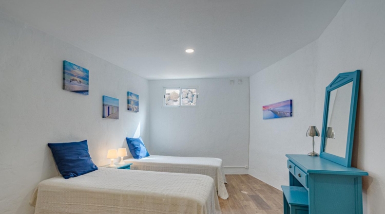 Santa Cruz de Tenerife - Адехе - 2400m2