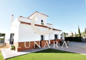 Отдельно стоящий дом с участком на продажу в городе Ayamonte. Фото