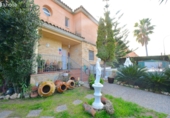 Chalet independiente con terreno en venta en Cambrils ref: TR190143 foto