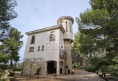 Chalet independiente con terreno en venta en Riudecanyes ref: TR263298 foto