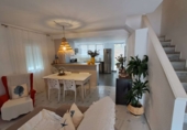 Chalet adosado con terreno en venta en Mont-roig del Camp ref: TR327167 foto