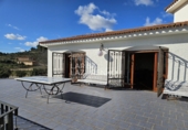 Xalet independent amb terreny en venda a Riudecanyes ref.: TR374879 foto