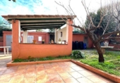 Chalet independiente con terreno en venta en Sant Boi de Llobregat ref: TR253500 foto