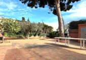 Chalet independiente con terreno en venta en Sant Boi de Llobregat ref: TR253500 foto