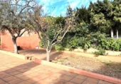 Chalet independiente con terreno en venta en Sant Boi de Llobregat ref: TR253500 foto