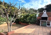 Chalet independiente con terreno en venta en Sant Boi de Llobregat ref: TR253500 foto