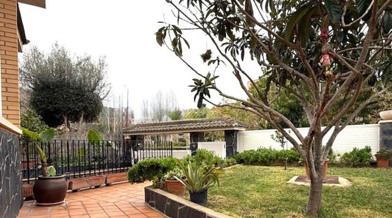 Barcelona - Sant Boi de Llobregat - 317m2