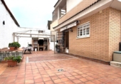 Casa de pueblo en venta en Sant Boi de Llobregat ref: TR379682 foto