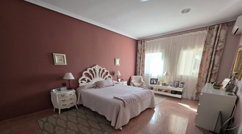 Almeria - Retamar - 1421m2