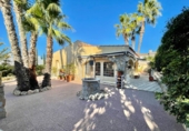 Chalet independiente con terreno en venta en Santa Pola ref: TR200472 foto