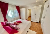 Chalet independiente con terreno en venta en Santa Pola ref: TR200472 foto