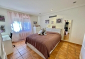 Chalet independiente con terreno en venta en Santa Pola ref: TR200472 foto