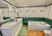 Chalet independiente con terreno en venta en Santa Pola ref: TR200472 foto