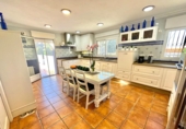 Chalet independiente con terreno en venta en Santa Pola ref: TR200472 foto