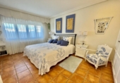 Chalet independiente con terreno en venta en Santa Pola ref: TR200472 foto