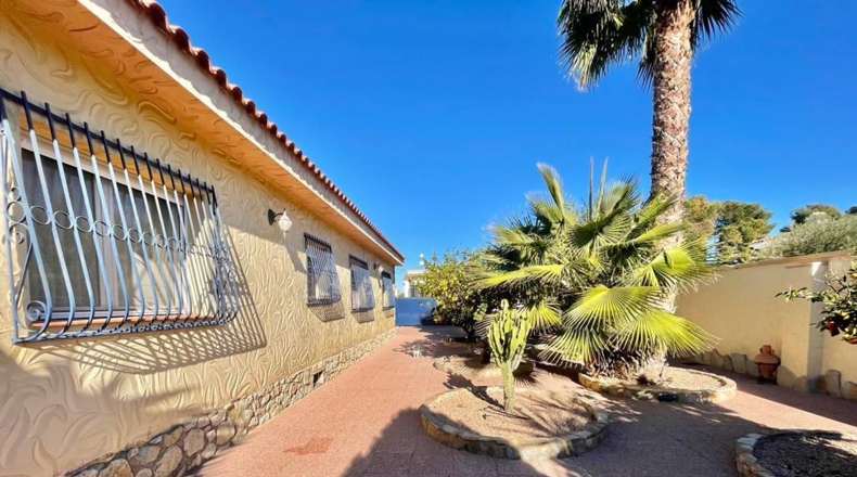 Alicante - Santa Pola - 1647m2