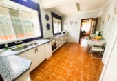 Chalet independiente con terreno en venta en Punta Umbría ref: TR191454 foto