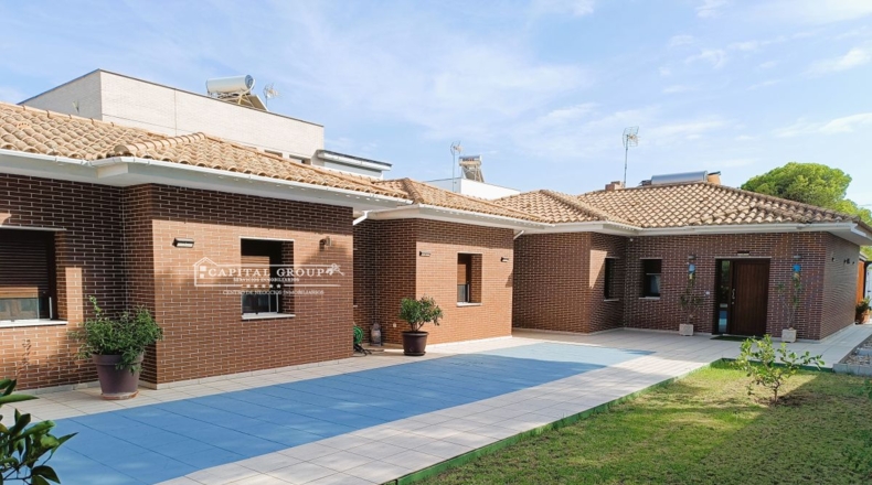 Huelva - Dehesa Golf - 810m2