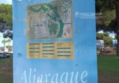 Отдельно стоящий дом с участком на продажу в городе Aljaraque. Фото
