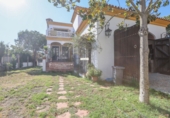 Chalet independiente con terreno en venta en Punta Umbría ref: TR234283 foto