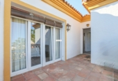 Chalet independiente con terreno en venta en Punta Umbría ref: TR234283 foto