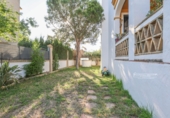 Chalet independiente con terreno en venta en Punta Umbría ref: TR234283 foto