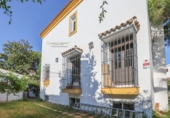 Chalet independiente con terreno en venta en Punta Umbría ref: TR234283 foto