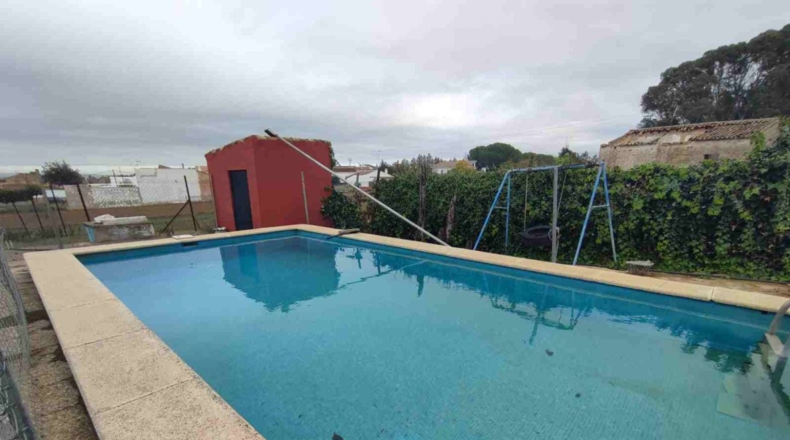 Sevilla - Sanlúcar la Mayor - 3272m2