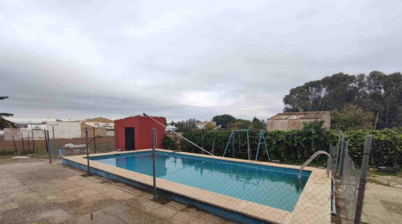 Sevilla - Sanlúcar la Mayor - 3272m2