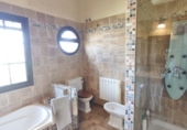 Chalet independiente con terreno en venta en Aljaraque ref: TR405059 foto