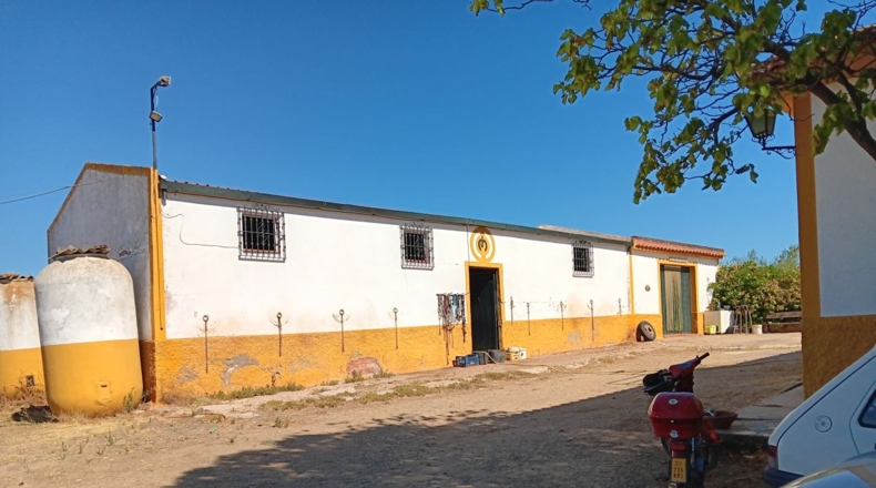 Badajoz - Villafranca de los Barros - 4300m2