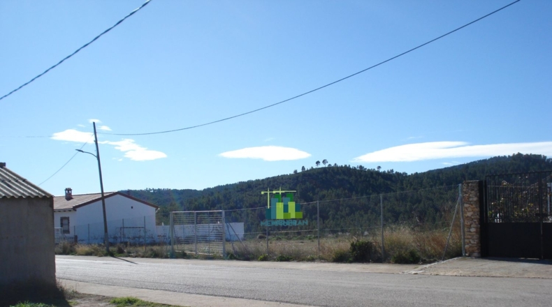 Albacete - Aýna - 1968m2