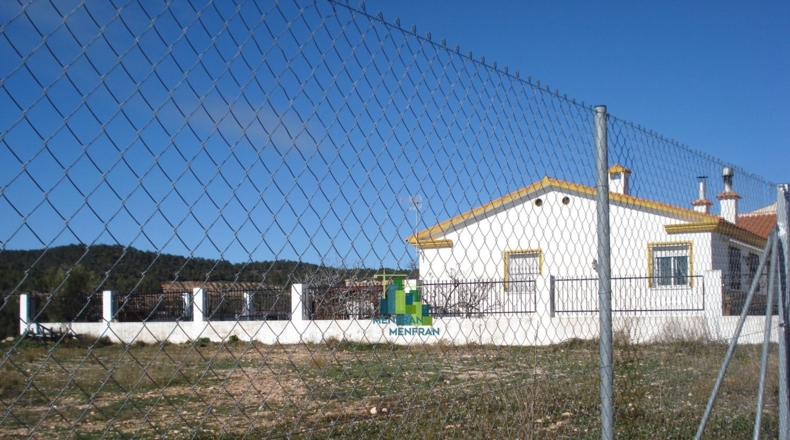 Albacete - Aýna - 1968m2