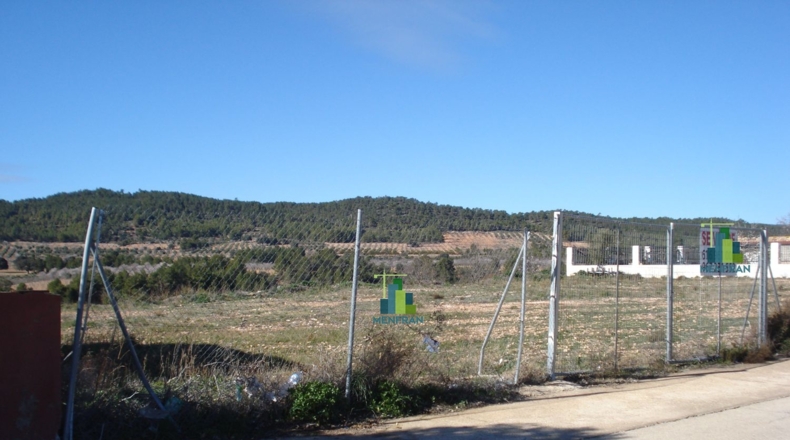 Albacete - Aýna - 1968m2
